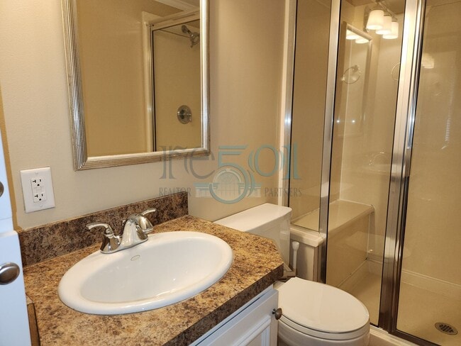 Building Photo - Addorable Newly Updated 3 Bedroom 2 Bathroom Hillcrest Cottage Minutes From UAMS!!!