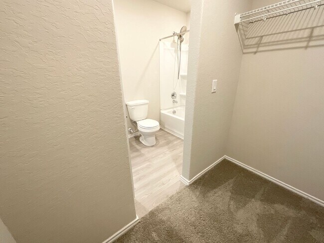 Building Photo - 5731 Falcon Pt