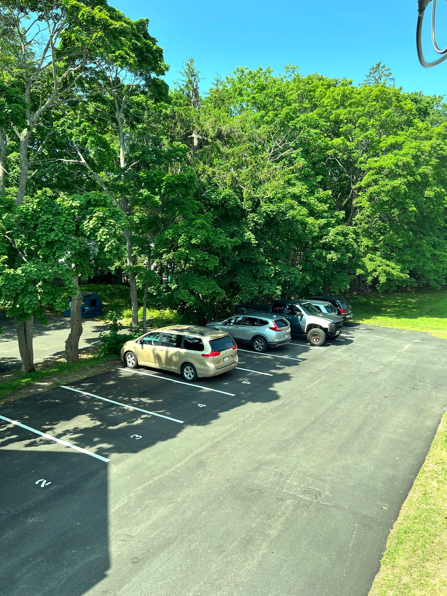 Building Photo - 1058 Forest Ave