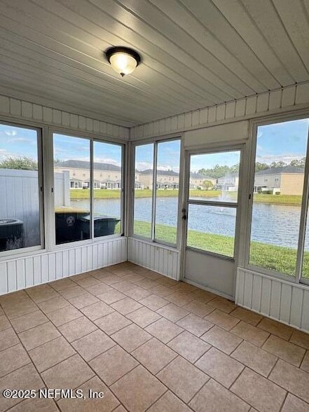 Building Photo - 9480 Grand Falls Dr