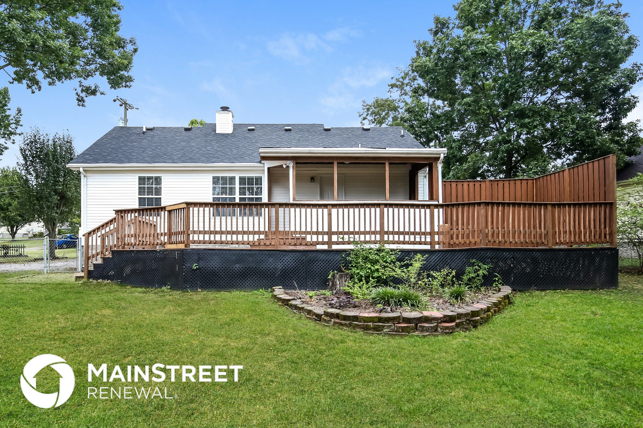 Building Photo - 187 Center St