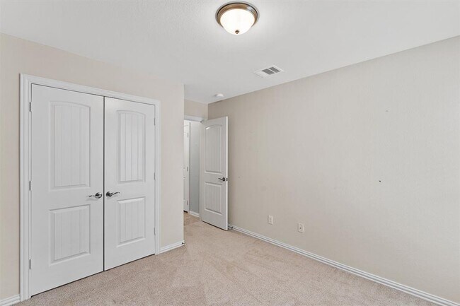 Building Photo - 417 Briar Park Dr
