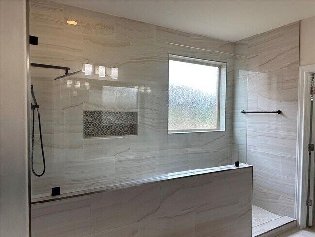 Building Photo - 4237 Privacy Hedge St
