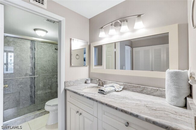 Building Photo - 260 Seaview Ct