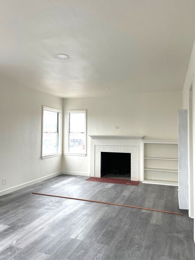 Building Photo - 467