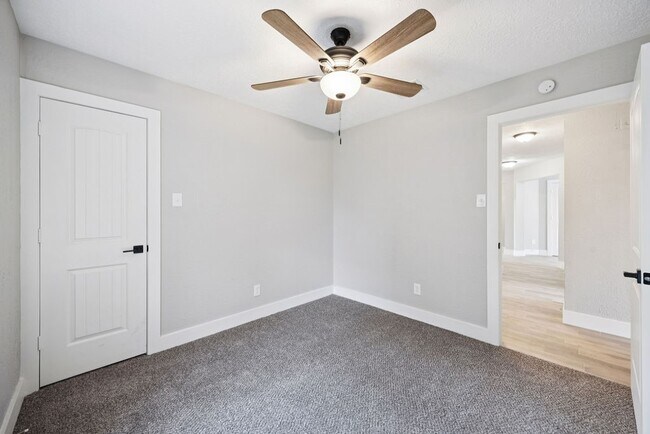 Building Photo - 2942 Waterloo Rd