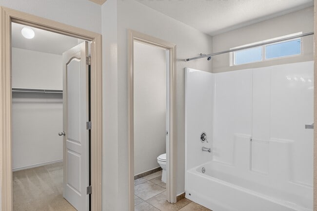 Building Photo - 608 Cactus Creek Pl