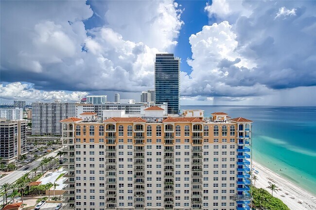 Building Photo - 3140 S Ocean Dr