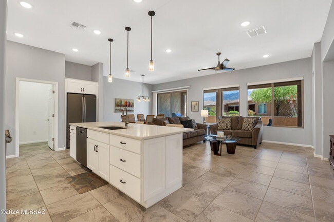 Building Photo - 39589 S Summerwood Dr