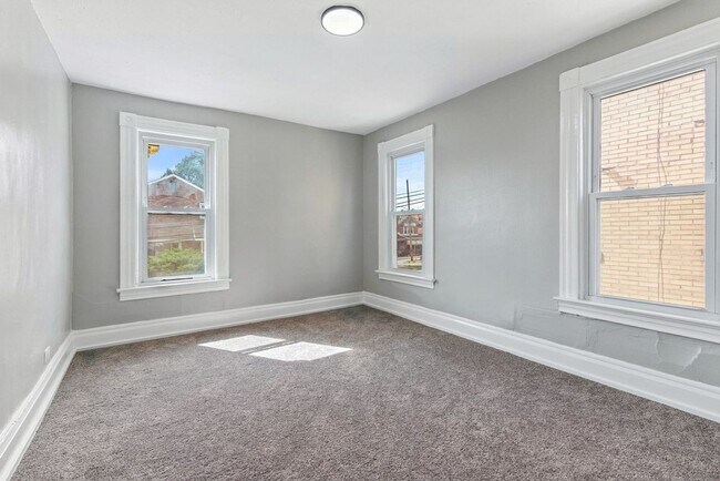 Building Photo - 2200 Milligan Ave