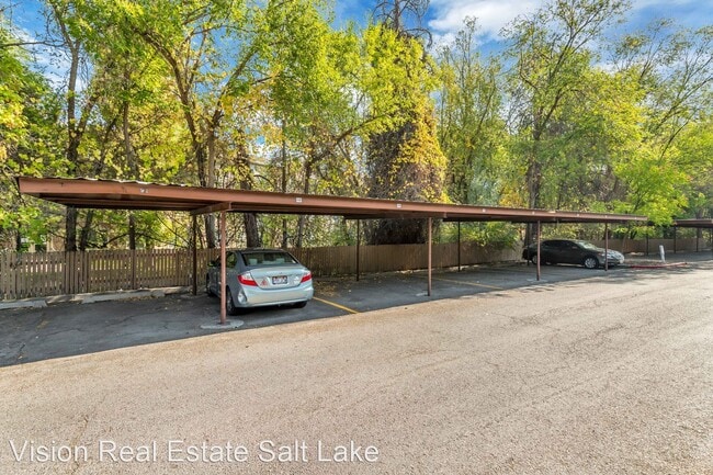Building Photo - 1190 Waterside Cove
