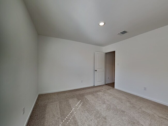 Building Photo - 3712 Los Cabos Dr