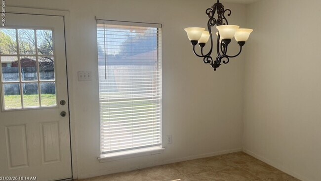 Building Photo - 7221 W Cleburne Rd