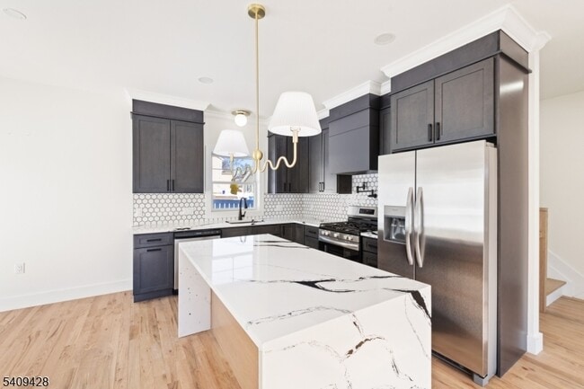 Building Photo - 401 Tillman St