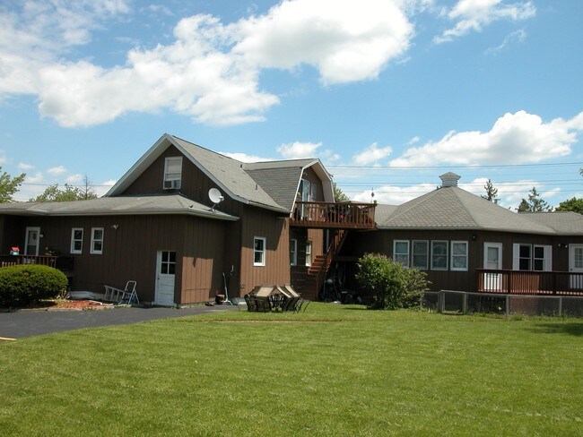 Building Photo - 35094 N Wilson Rd