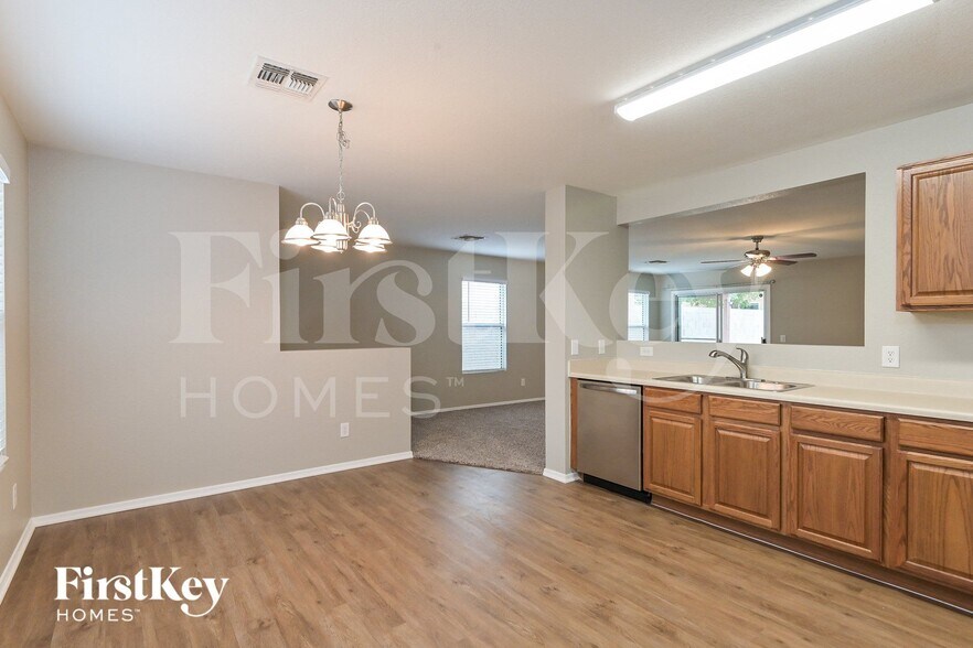 Building Photo - 10234 E Wasp Spring Dr