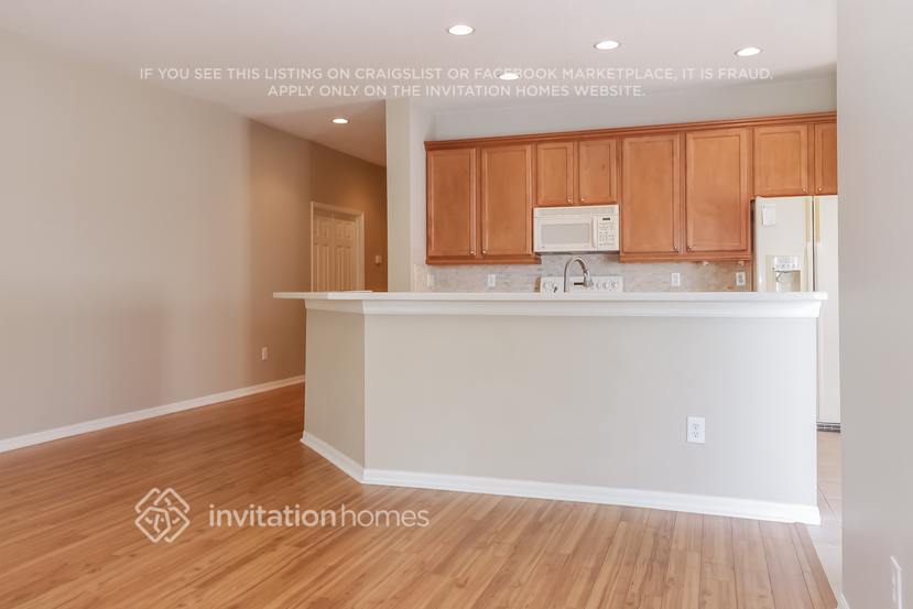 Building Photo - 1521 Emerald Hill Way