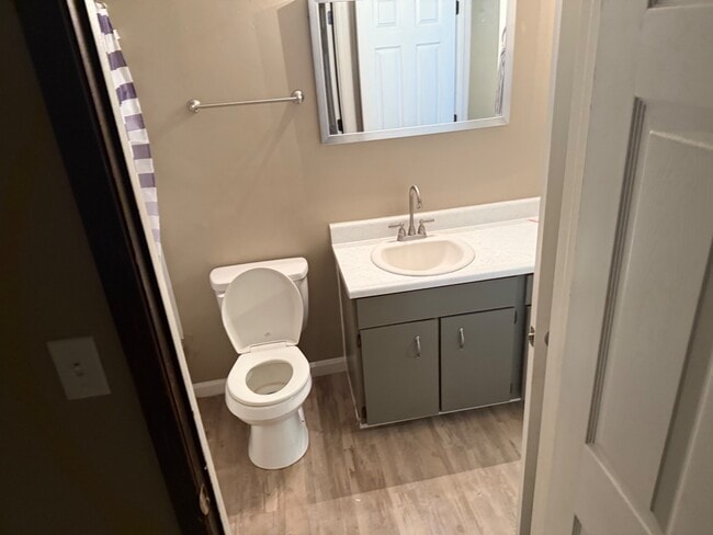 Building Photo - 116 W Zupan St