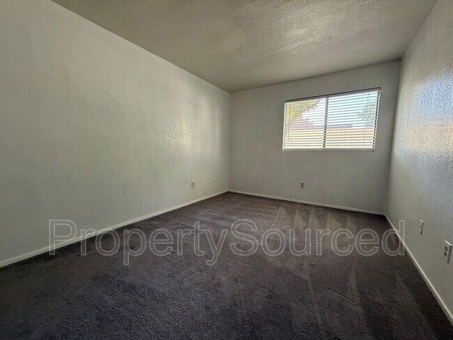 Building Photo - 700 McCoy Ct