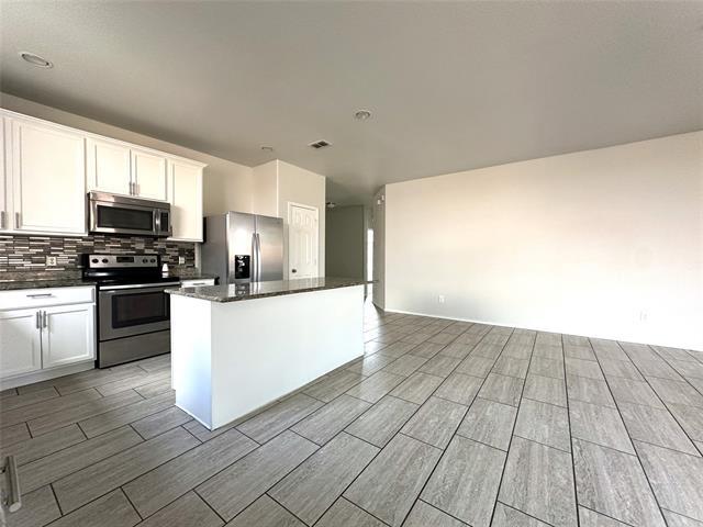 Building Photo - 1637 Megan Creek Dr