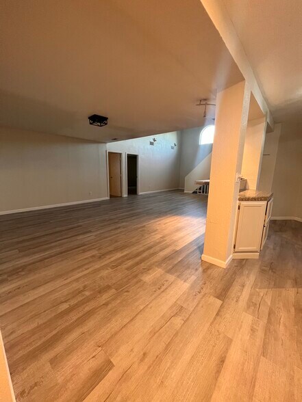 Building Photo - 1403 E Monte Vista Ave