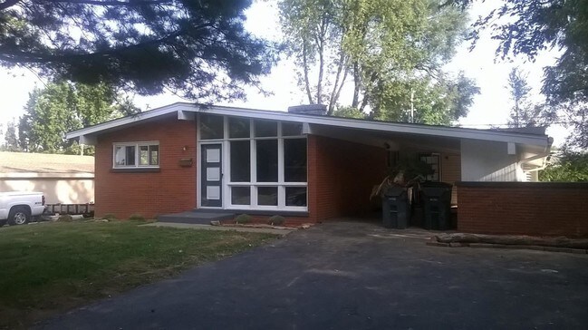 Primary Photo - 887 Lane Allen Rd