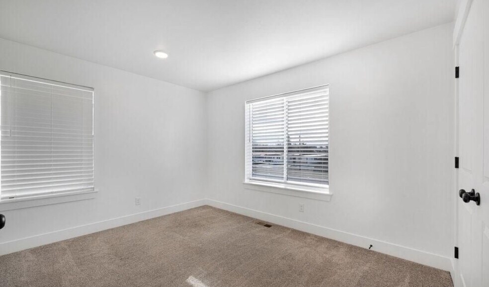 Building Photo - 1104 Jaylee Dr