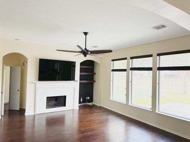 Building Photo - 21811 Columbia Falls Ct