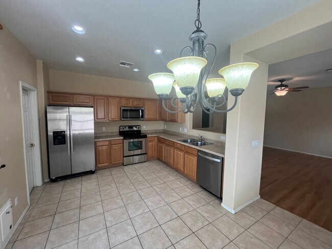 Building Photo - Spacious 3-Bedroom Home in Sought-After Jo...