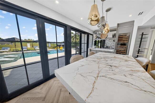 Building Photo - 4312 NE 22nd Ave