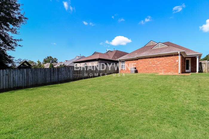 Building Photo - 1130 Cross Wood Ln