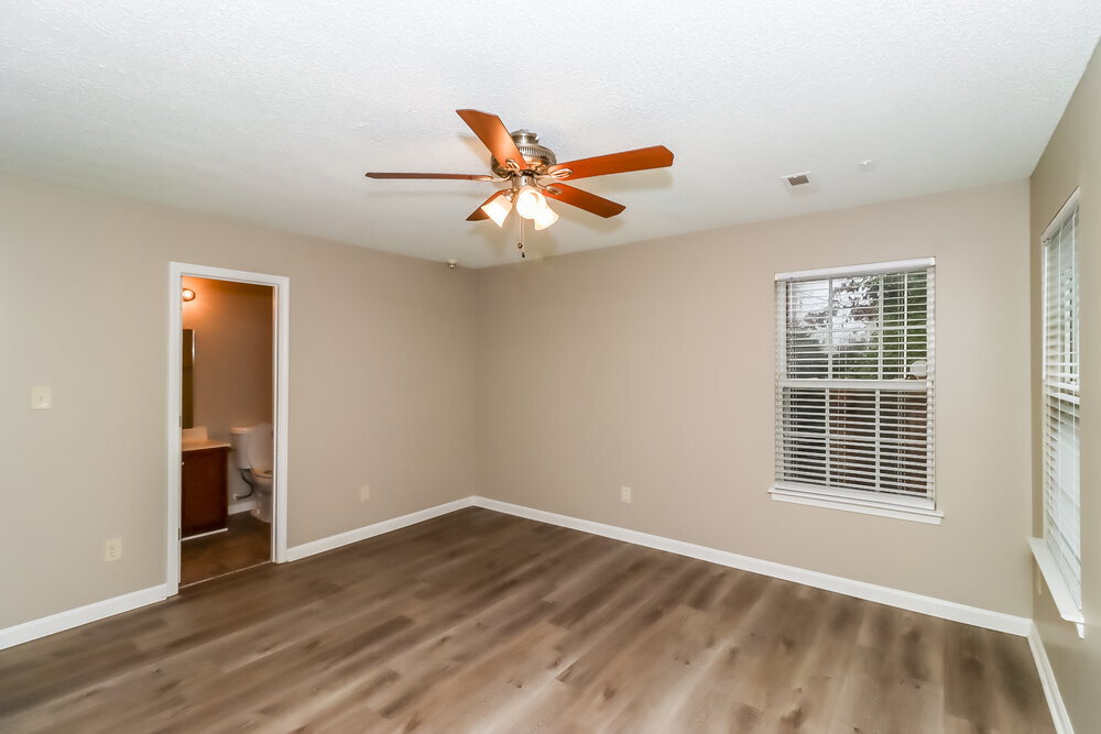 Building Photo - 11416 Northwoods Forest Dr