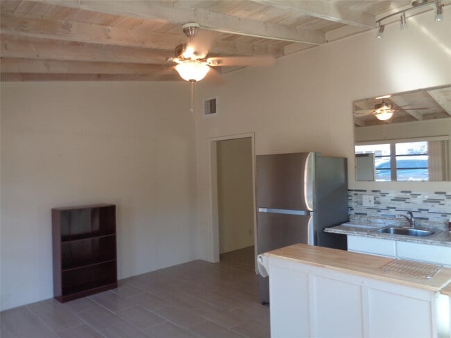 Building Photo - 209 NW 23rd St