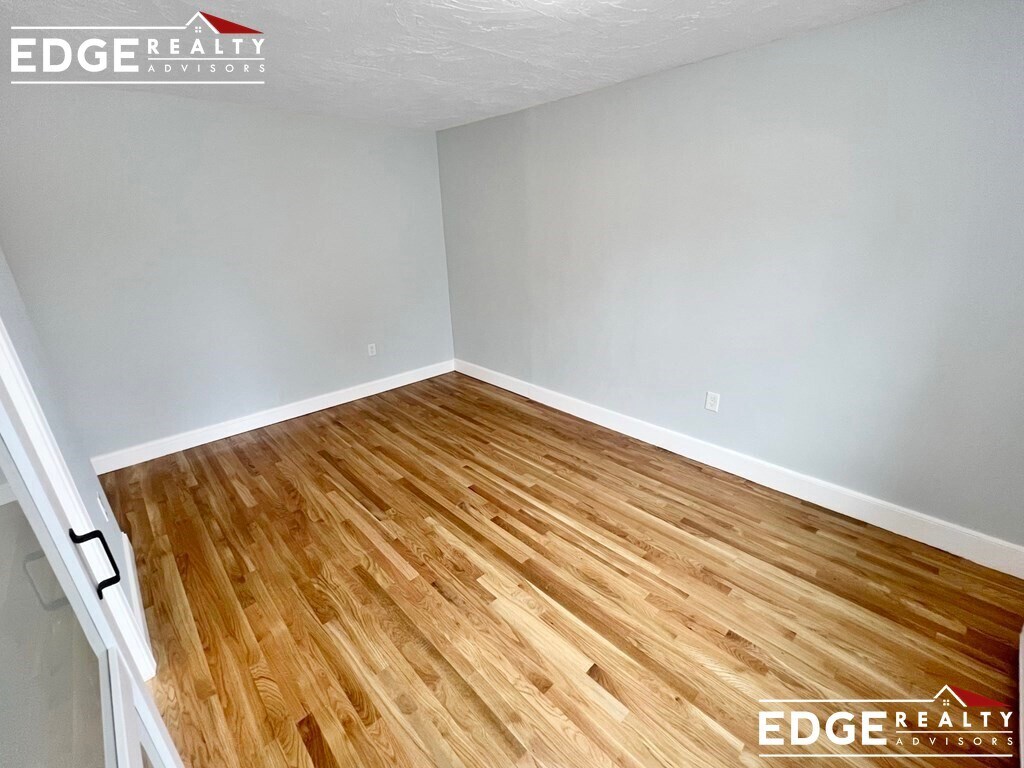 Building Photo - 34 Crawford Rd