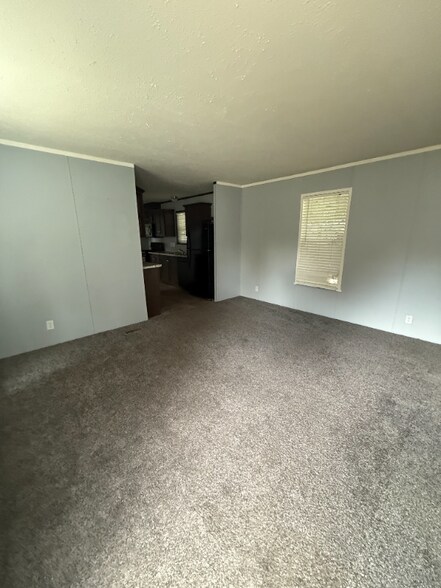 Building Photo - 9 Dunlap Cir