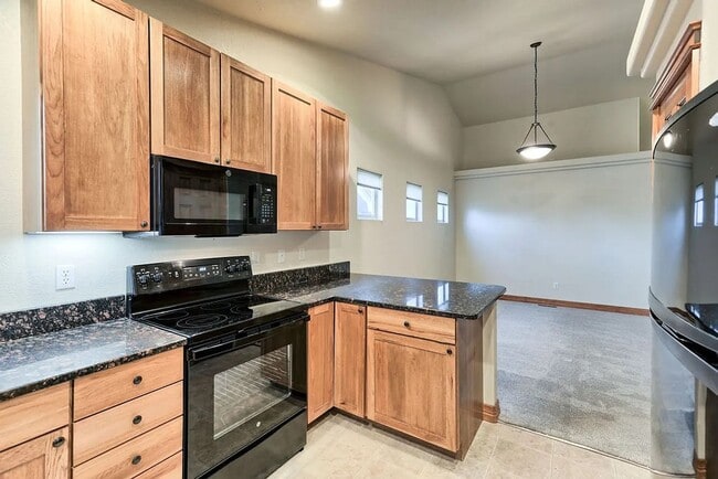 Building Photo - Light-Filled Living in a Peaceful Fort Collins Neighborhood