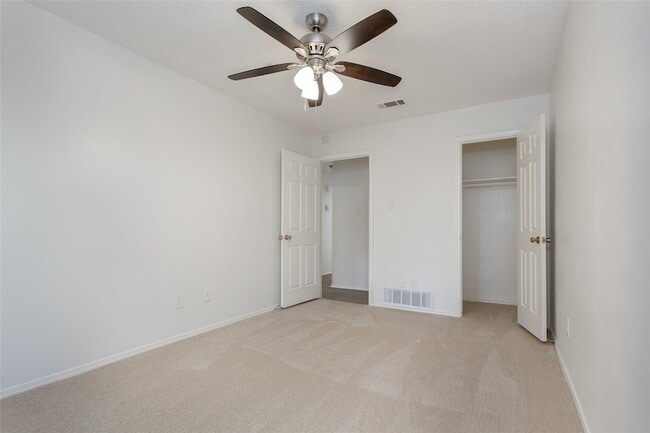 Building Photo - 1242 Misty Ln