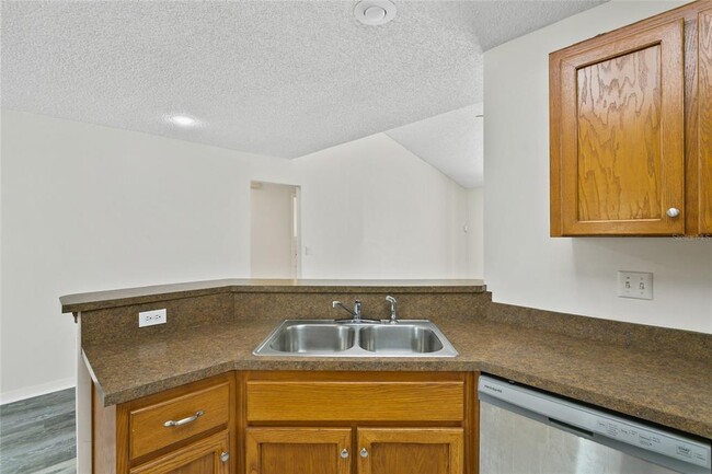 Building Photo - 3612 Biscayne Dr