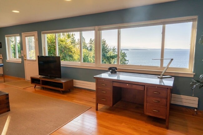 Building Photo - 3bd/1.5ba Burien House