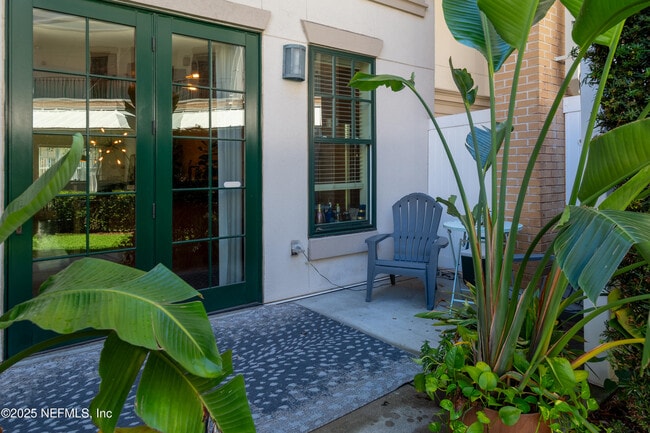 Building Photo - 1661 Riverside Ave