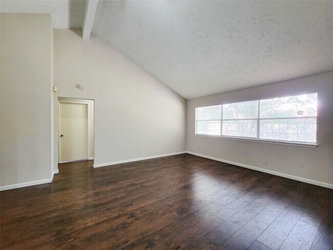 Building Photo - 9415 Beckford Dr