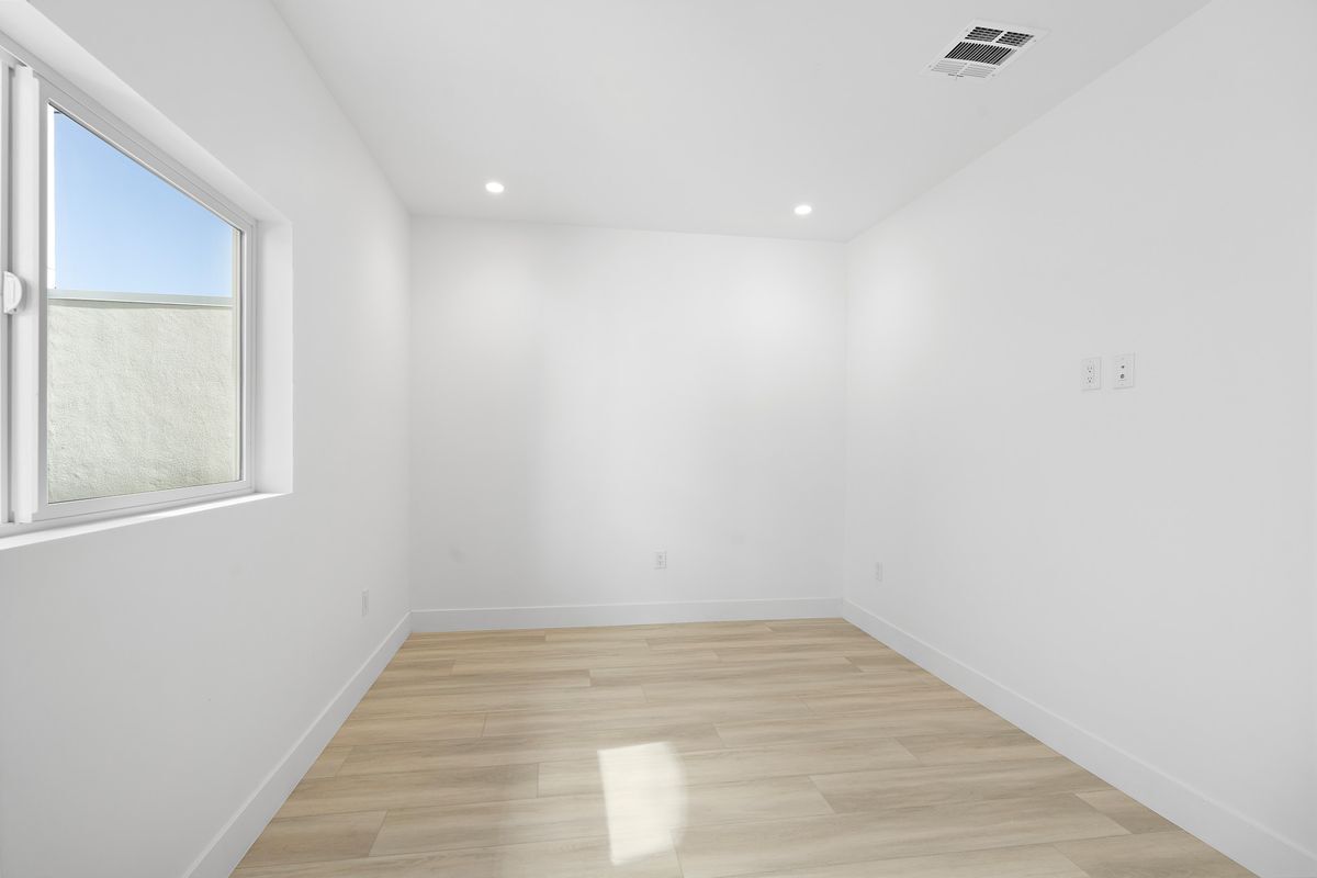 Building Photo - 10961 Calvert St