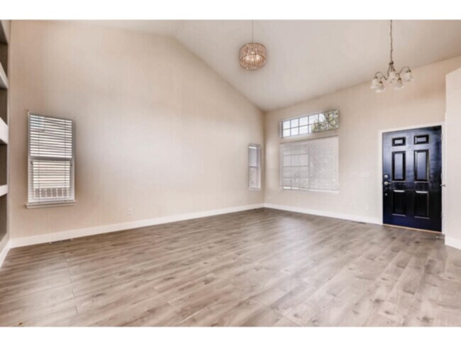 Building Photo - 15576 Olmsted Pl