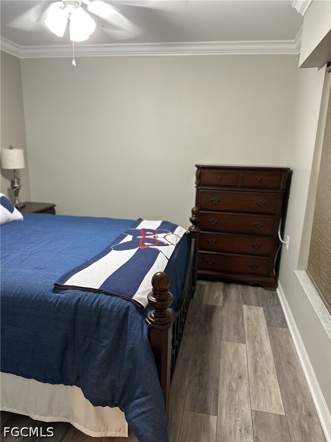 Building Photo - 10381 McArthur Palms Ln