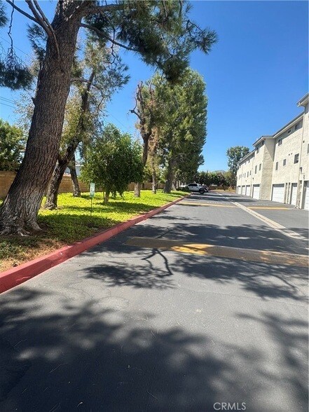 Building Photo - 10201 Mason Ave