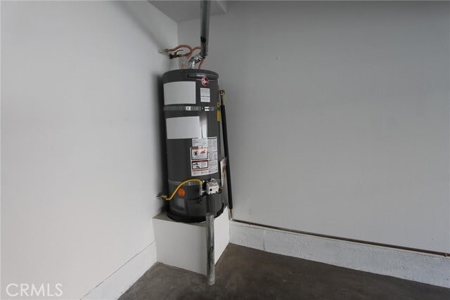 Building Photo - 8460 E Tioga Way