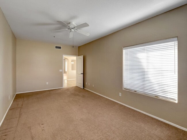 Building Photo - 3 bd 2 bth 2120 sq ft in stonehaven in sco...