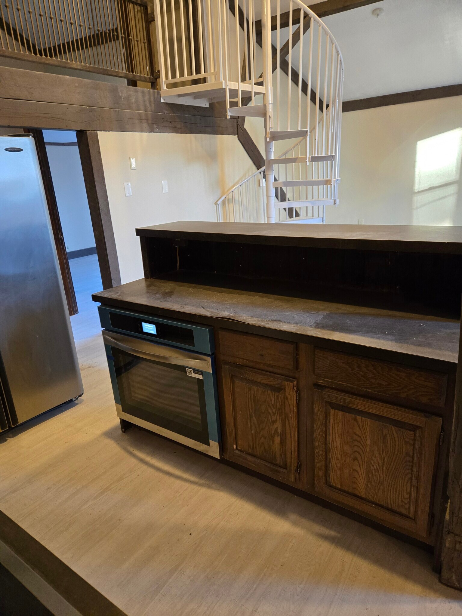 Breakfast bar with stainless appliances - 60 W Winter St