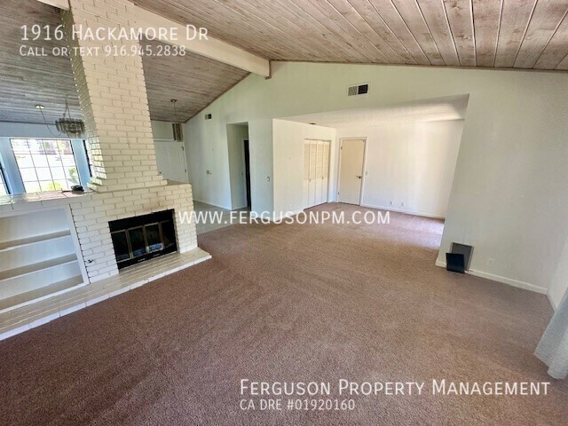 Building Photo - 1916 Hackamore Dr