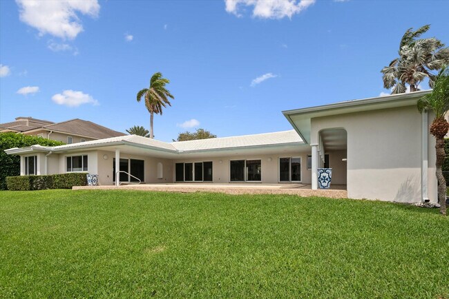 Building Photo - 40 Isla Bahia Dr